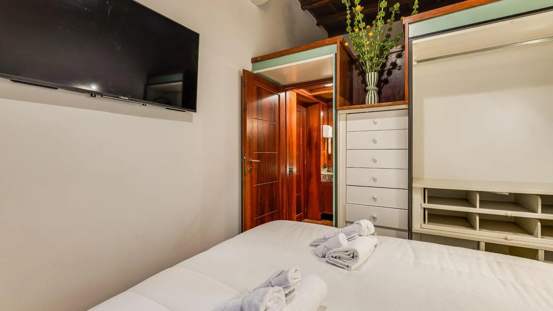 Fico Giallo - Piazza Navona Apartment Rome Italy